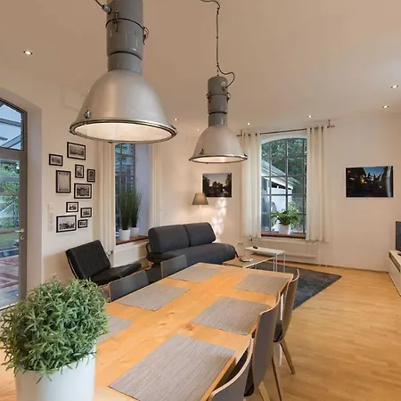 Apartment Grosse Luxus-ferienwohnung Im Alten Lokschuppen Stadtlohn